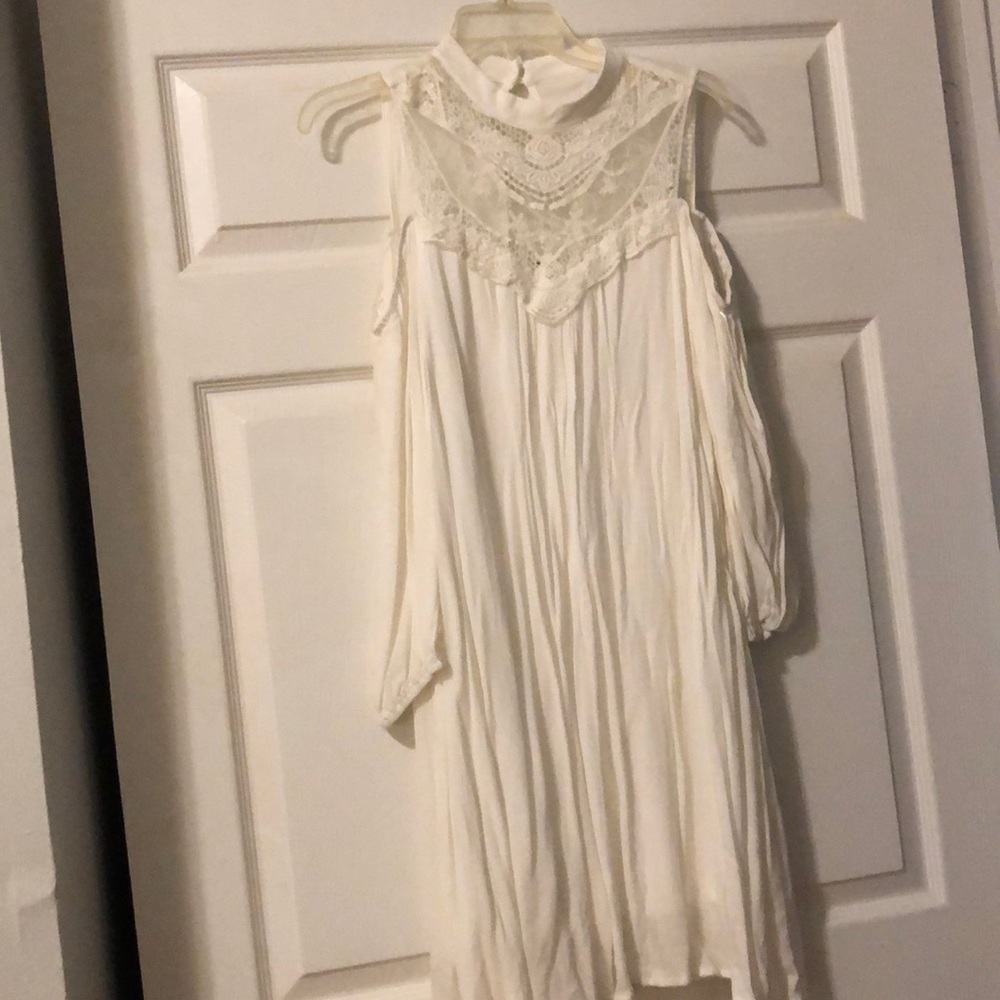 AUW Never worn off the shoulder dress.